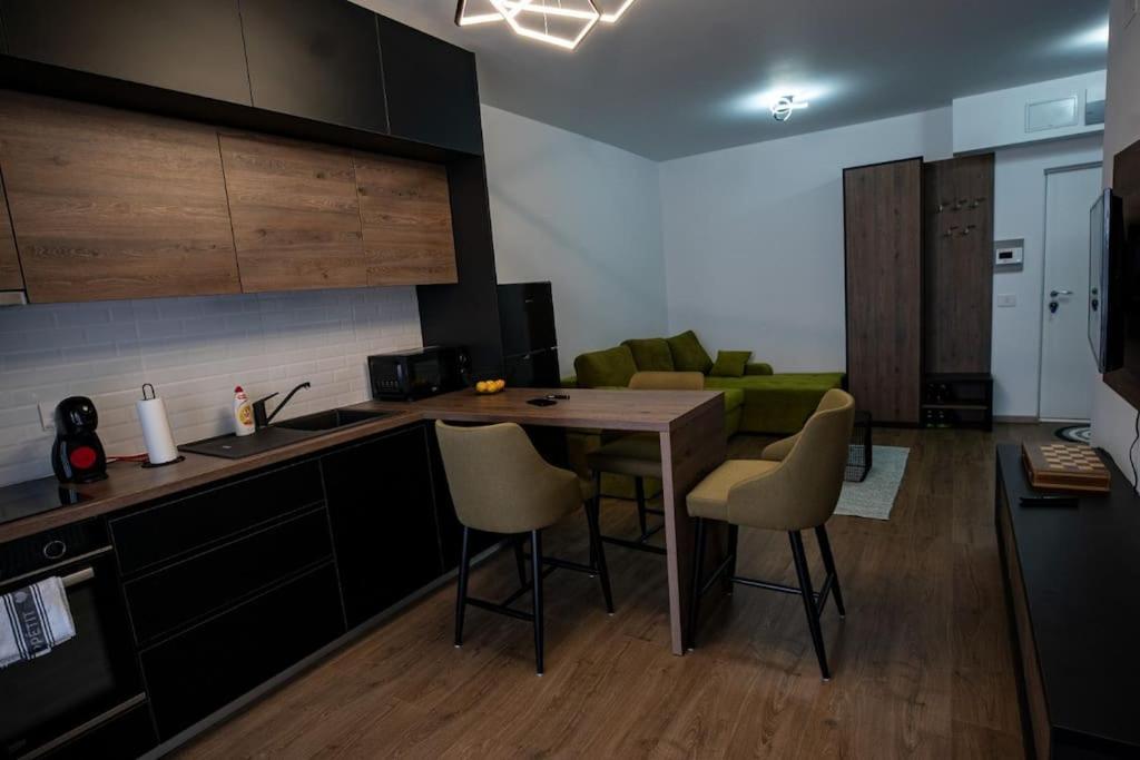 Sunrise Apartment Oradea Eksteriør billede