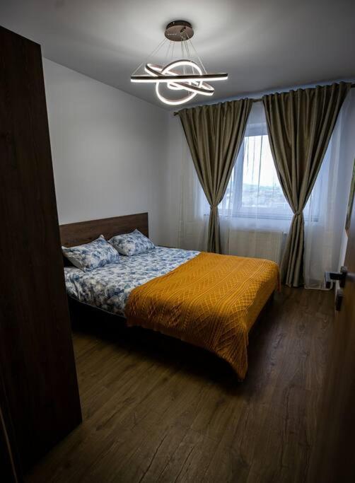 Sunrise Apartment Oradea Eksteriør billede